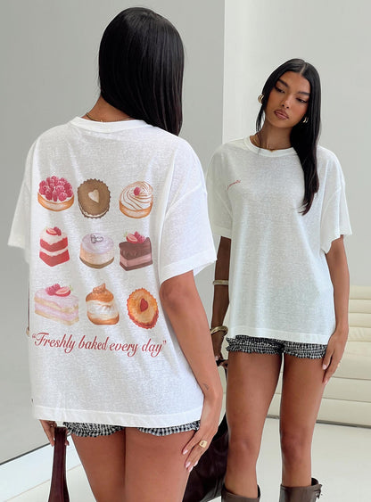 Bakery Caked Oversized Tee Cream