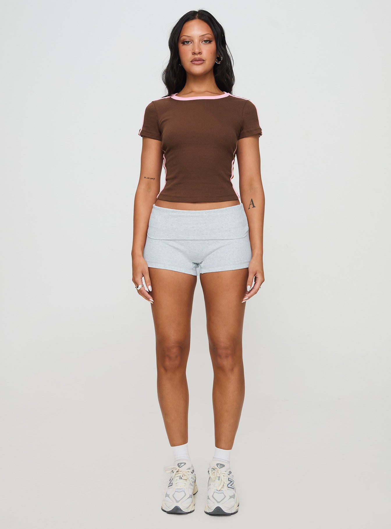 Baseline Scoop Rib Tee Brown / Pink