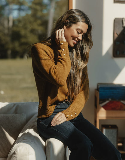 Arlo V-Neck Sweater in Maple Glaze