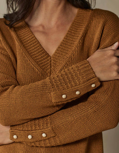 Arlo V-Neck Sweater in Maple Glaze