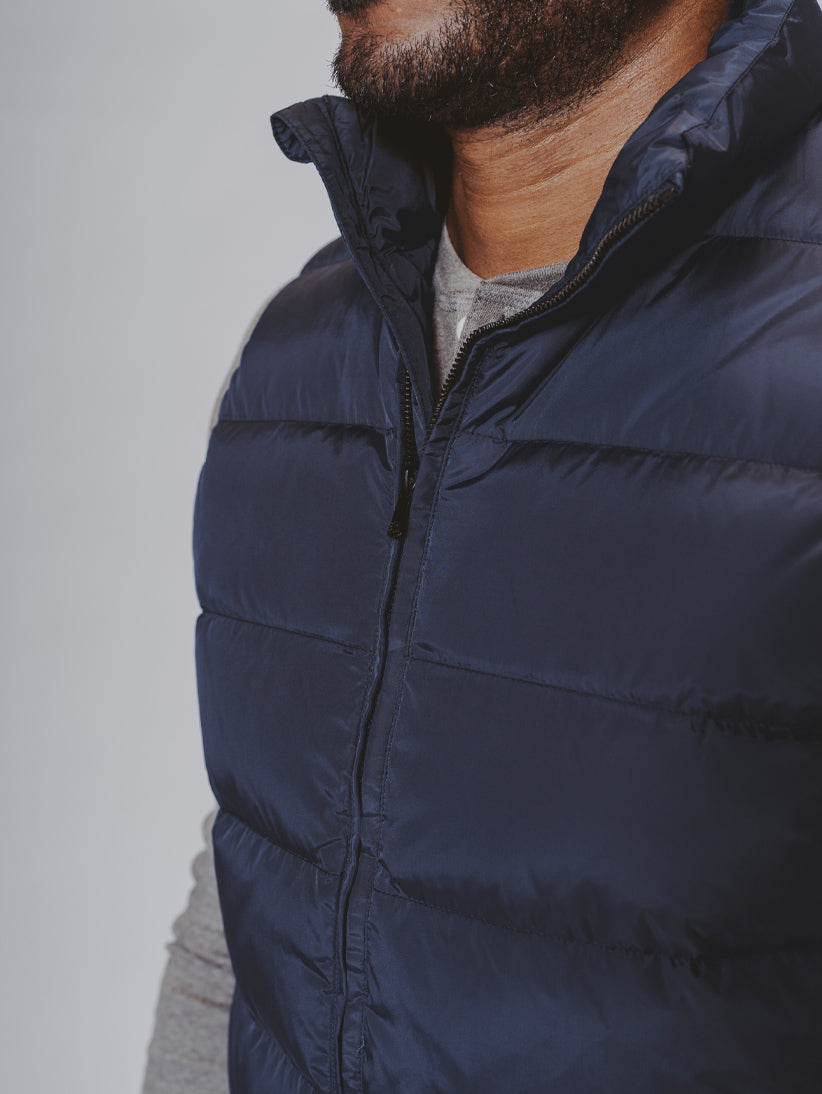 Bear Puffer Vest in Navy