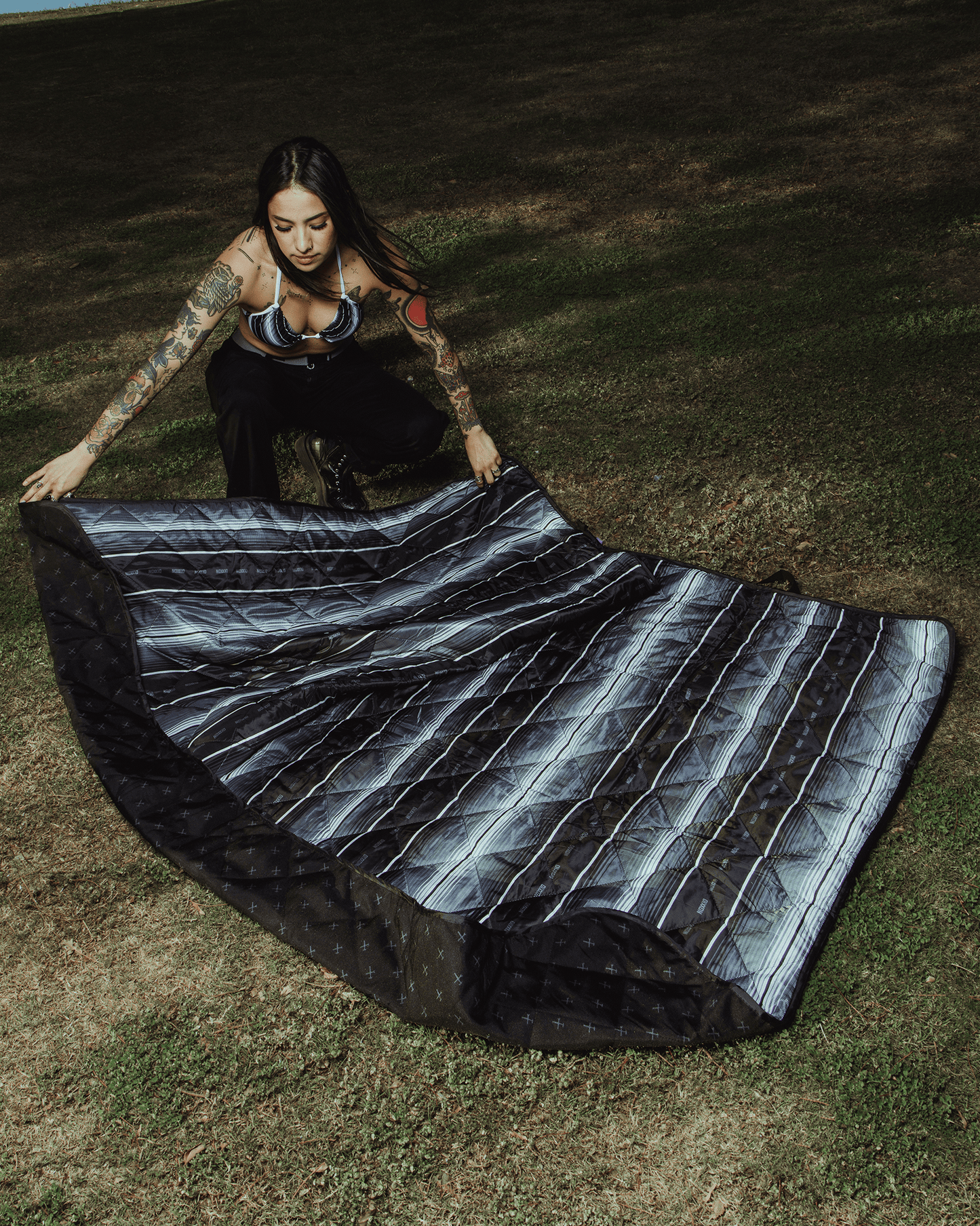 Adventure Blanket - Black Serape